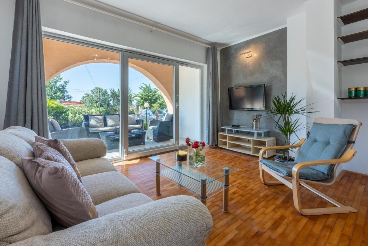 Apartments Marija Crikvenica Esterno foto