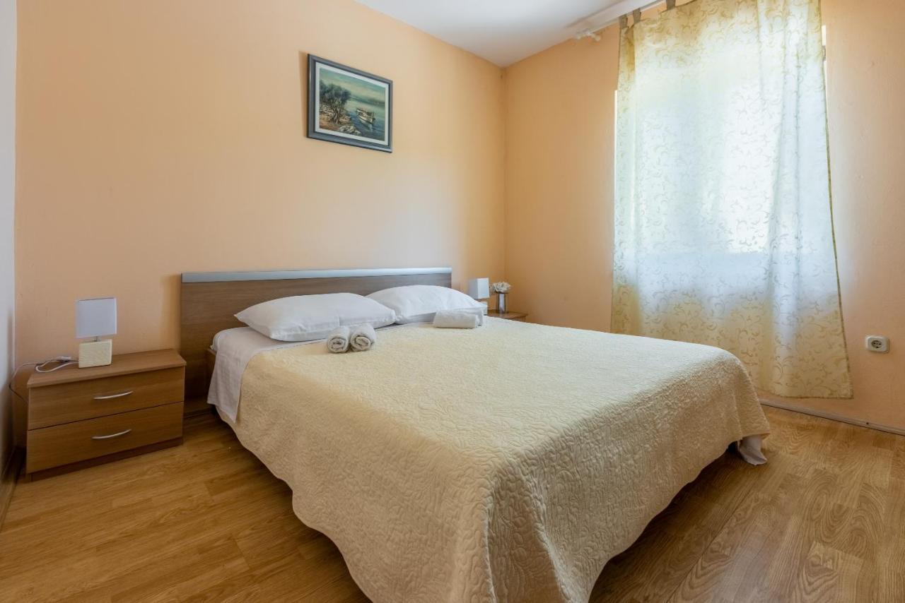 Apartments Marija Crikvenica Esterno foto